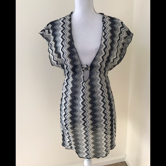BECCA Other - Becca small grey combo chevron knit swim cover up